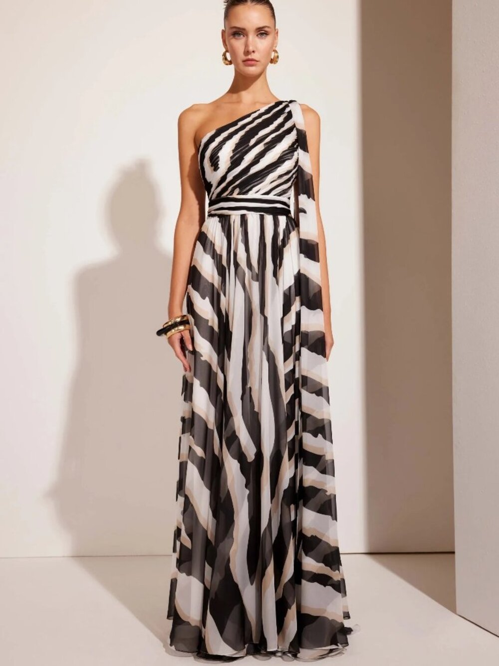 NEW CARLA RUIZ Women’s Abito Lungo One-Shoulder Maxi Dress White/Black Size 16